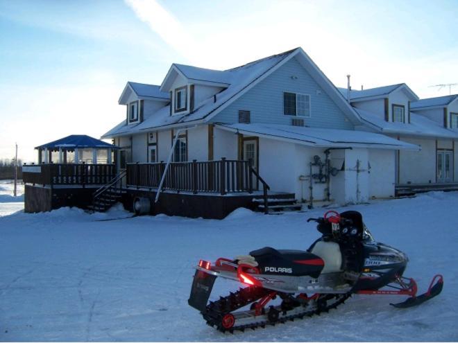 North Adventure 3* Cochrane