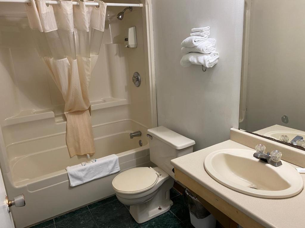 North Adventure Hotel 3*