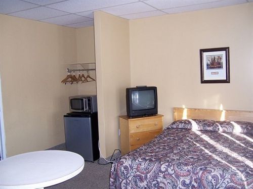 North Adventure Hotel Cochrane